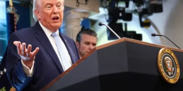 Trump is ‘flailing out erratically’ as war spins out of control: biographer