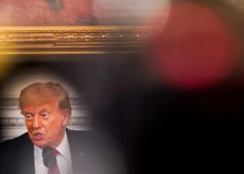 Trump rages at Fox News after spotting Dem candidate mention on midday show: ‘Sleazebag’