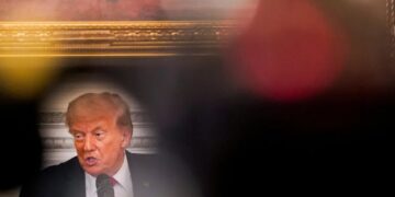 Trump rages at Fox News after spotting Dem candidate mention on midday show: ‘Sleazebag’