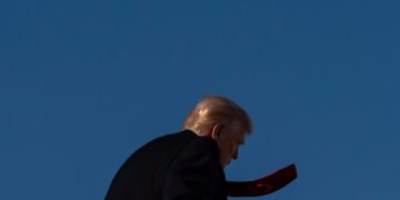 Trump’s Stuck in a Bind of His Own Making