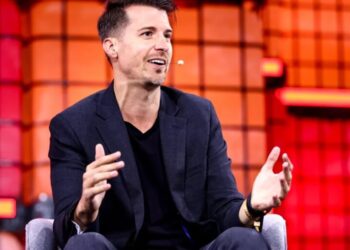 This CEO pirated video games as a teen and became a hacker for the Air Force. Now he’s built a $3 billion cyber firm 