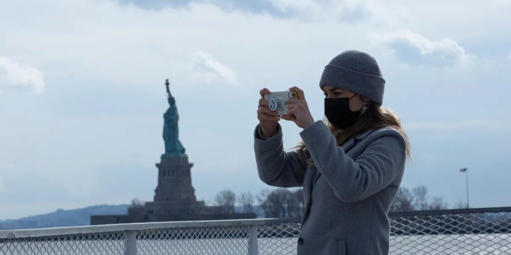 Tourism had a record-breaking 2025 everywhere but the U.S., report finds, as international visitor numbers plummet by the millions