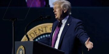 Trump greeted by empty seats at Arizona rally leaving supporters ‘totally shocked’: report