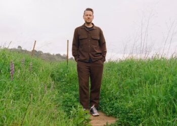 Can Turning Off Your Phone Bring You Closer to God?