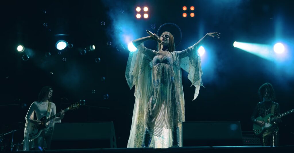 A Beguiling Film About the Downsides of Pop Stardom