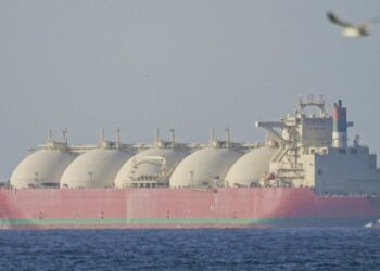 Iran Reimposes Control of Strait of Hormuz and Fires on Tankers