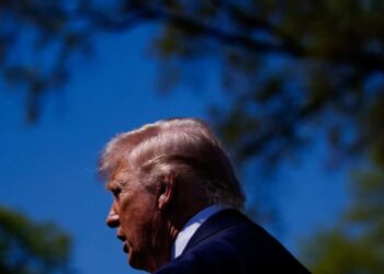 ‘We’re gonna get killed’: White House in full-blown panic as economic outlook darkens