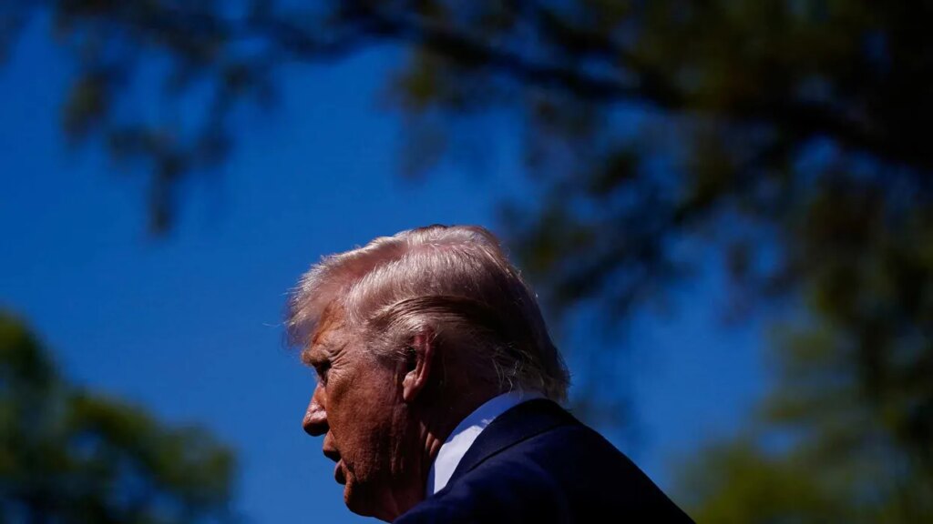 ‘We’re gonna get killed’: White House in full-blown panic as economic outlook darkens