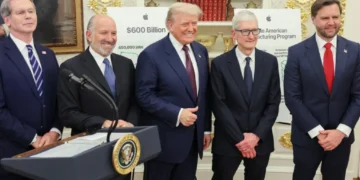 Trump lobs bizarre morning jab at Steve Jobs while gloating about consulting ‘Tim Apple’