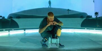 Why Justin Bieber Played YouTube Onstage for Thousands of People