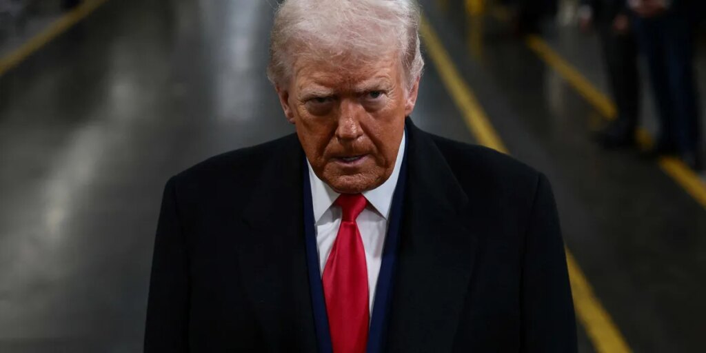 ‘Predator’: Right-wing podcast concludes Trump is a ‘sociopathic abuser’