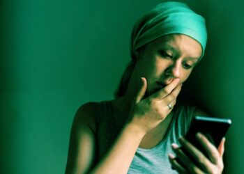 AI Chatbots Telling Cancer Patients to Try Useless Woo-Woo Treatments Instead of Chemotherapy