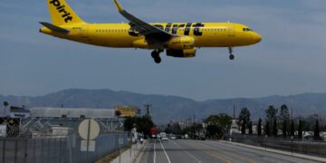 How Spirit Airlines’ business model collapsed—and why a Trump bailout could make things worse