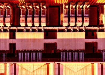 Trump’s Huge AI Data Center Project Is Falling Apart Behind the Scenes