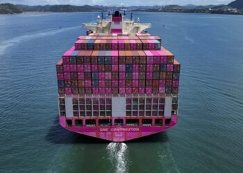 Even as businesses spend $4 million to cross Panama Canal, they say ‘it’s safer and less expensive’ than the Strait of Hormuz