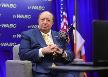 Billionaire John Catsimatidis celebrates first weekend as minor-league baseball manager