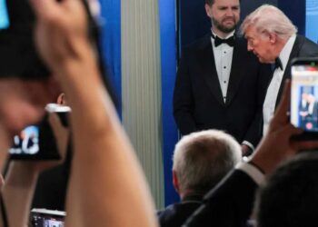 Speculation swirls after Fox reporter recounts chilling remarks before WHCD shooting