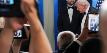 Speculation swirls after Fox reporter recounts chilling remarks before WHCD shooting