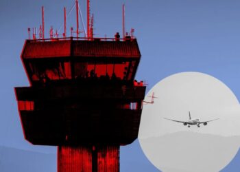 America Trembles as Transportation Secretary Announces Plans for Air Traffic Controllers to Lean on AI Tools