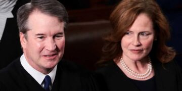 Pro-Trump activists pile on admin over ‘inexcusable’ Supreme Court betrayal