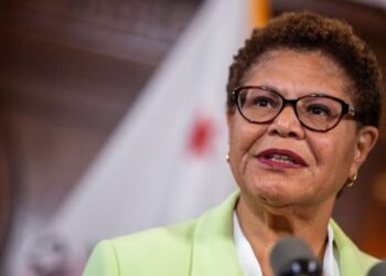 Karen Bass Trails LA Mayoral Competitors in 2026 Campaign Fundraising