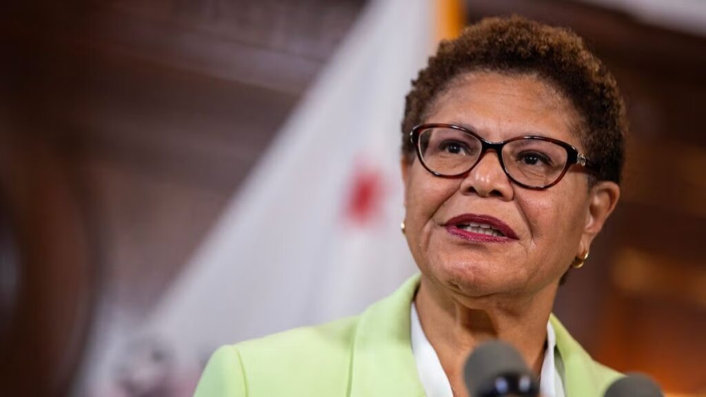Karen Bass Trails LA Mayoral Competitors in 2026 Campaign Fundraising