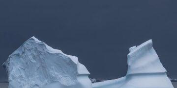 For The Past 20 Years Antarctica’s Deep Ocean Has Been Heating Up, Scientists Reveal
