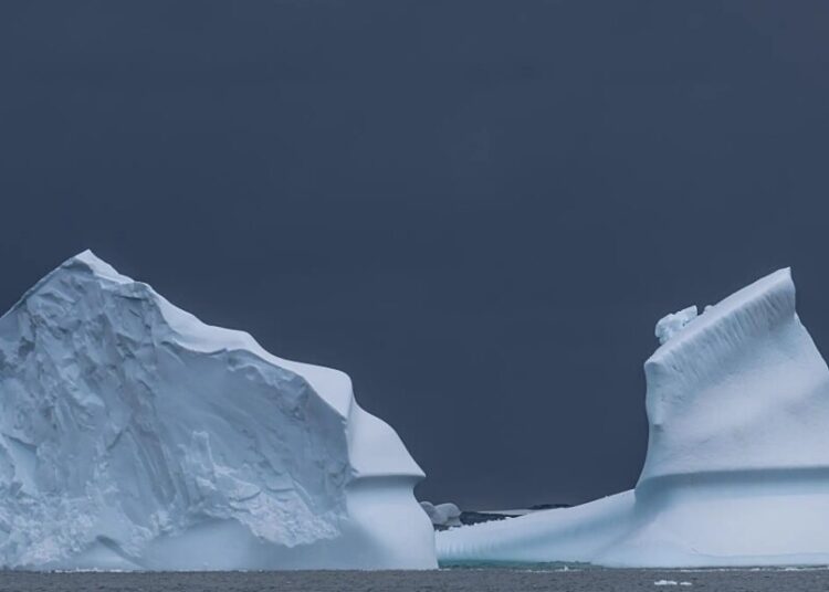For The Past 20 Years Antarctica’s Deep Ocean Has Been Heating Up, Scientists Reveal