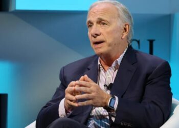 Ray Dalio says the U.S. is ‘certainly in a stagflationary period,’ and what the Fed does next could make or break the economy