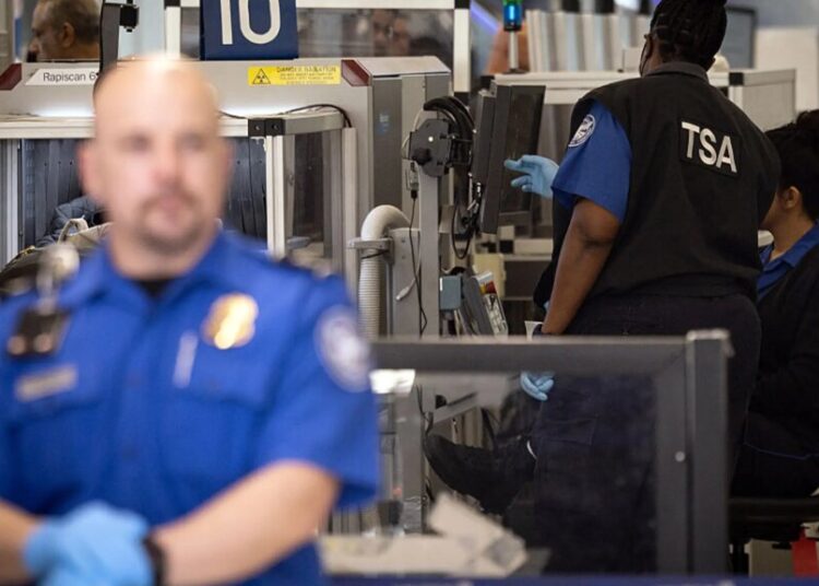 As Shutdown Drags On, DHS Warns Over 1,000 TSA Officers Have Left Jobs—and Staffers Are Set to Go Unpaid Again