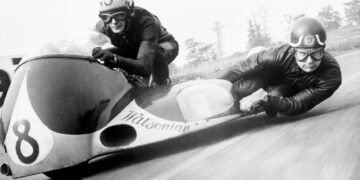 Photos: A Century of Sidecar Racing
