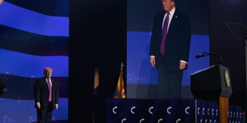 In Phoenix, Trump Eyes Lower Gas Prices and Frets About the Midterms