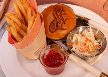 Wedding Menus Swapping Chicken and Steak for Burgers and Fries