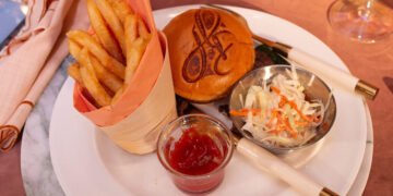 Wedding Menus Swapping Chicken and Steak for Burgers and Fries