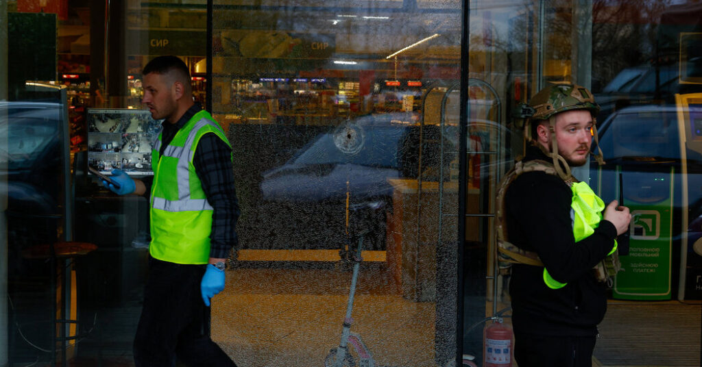 Gunman Kills at Least 6 in Kyiv, Taking Hostages in Grocery