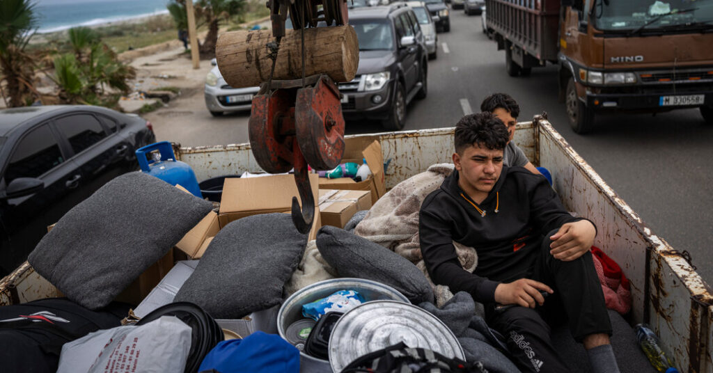 More Displaced Lebanese Head Home as Cease-Fire Is Tested