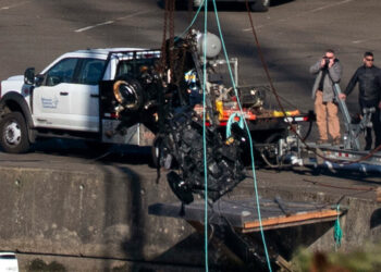 Remains Linked to Submerged Car Solve 1958 Mystery of Missing Oregon Family