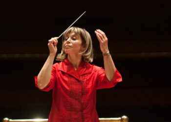 In an Era of Frequent Fliers, Is a Conductor’s Place at Home?