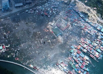 Fire Destroys Most of Coastal Village in Malaysia