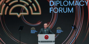 In Turkey, Middle Powers Ponder Diplomacy With a Rogue U.S.