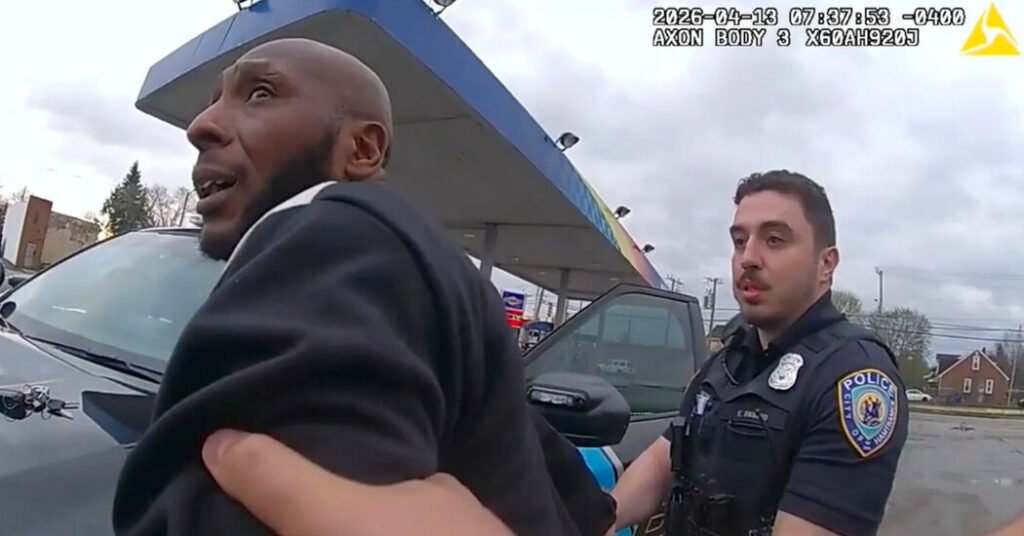 Michigan Gas Clerk Helps Save Kidnapped Teen Girl Who Mouthed ‘Help’