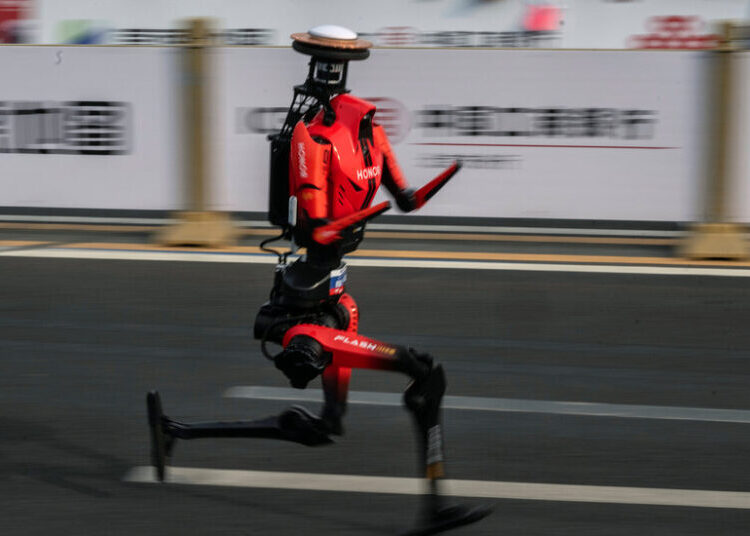 It Was No Sweat: A Humanoid Robot Races to a Record Finish