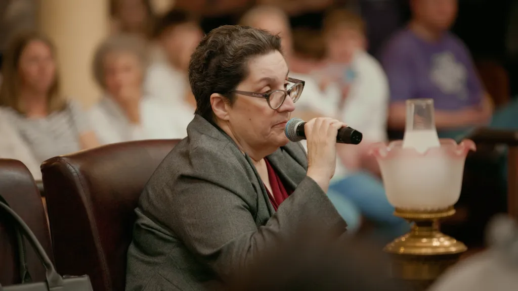 Luanne James speaking at a Rutherford County Library Board meeting.
