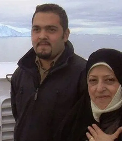 Eissa Hashemi and his mother Masoumeh Ebtekar.