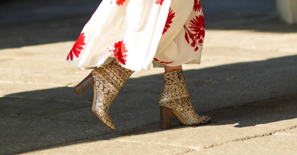 What’s the Best Way to Wear Boots in Warm Weather?