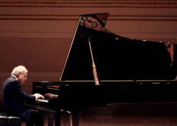 With Orban Out, the Pianist András Schiff Plans a Return to Hungary