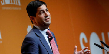 Trump’s Fed Pick to Defend Central Bank’s Independence on Rate Setting