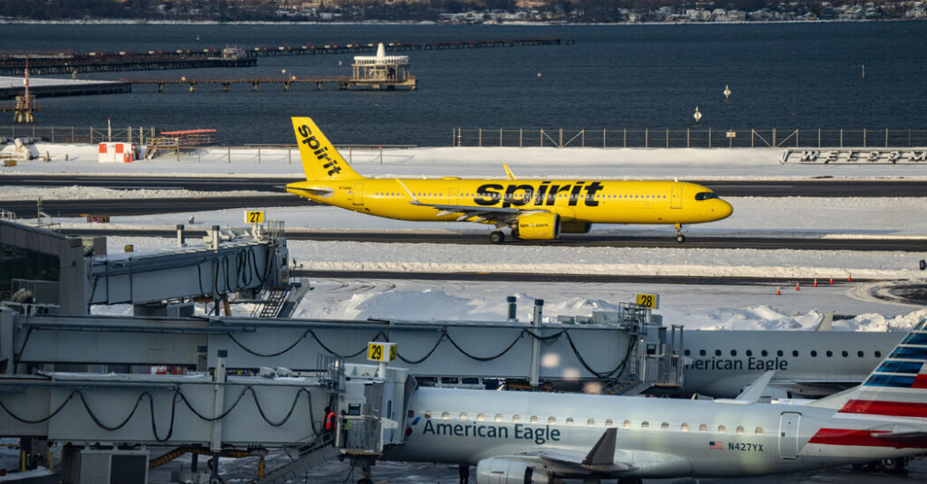 Trump Dismisses a Merger While Seeking Suitors for Spirit Airlines