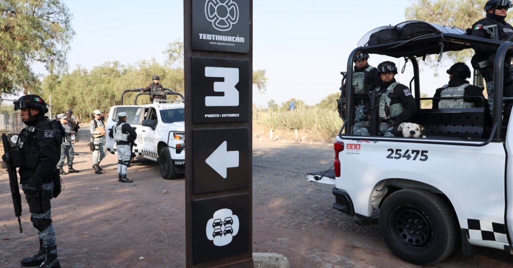 Teotihuacán Gunman Carried Notes Related to Past U.S. Mass Shootings