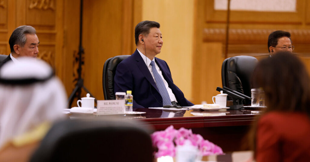 Xi Calls For Hormuz to Reopen as China Balances Its Gulf Interests